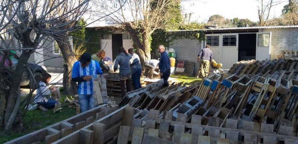 Leña para los barrios