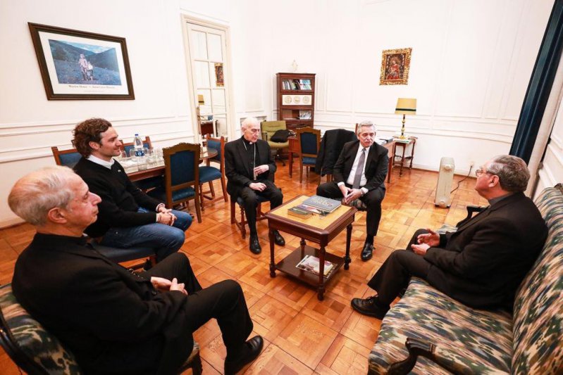 La Iglesia recibió a Alberto Fernández para hablar de la situación del país