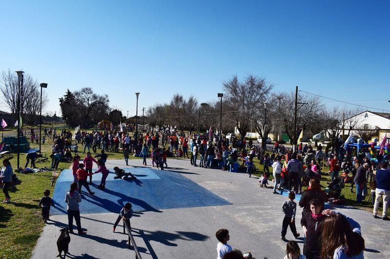 Los niños festejaron su  día en la pista de skate