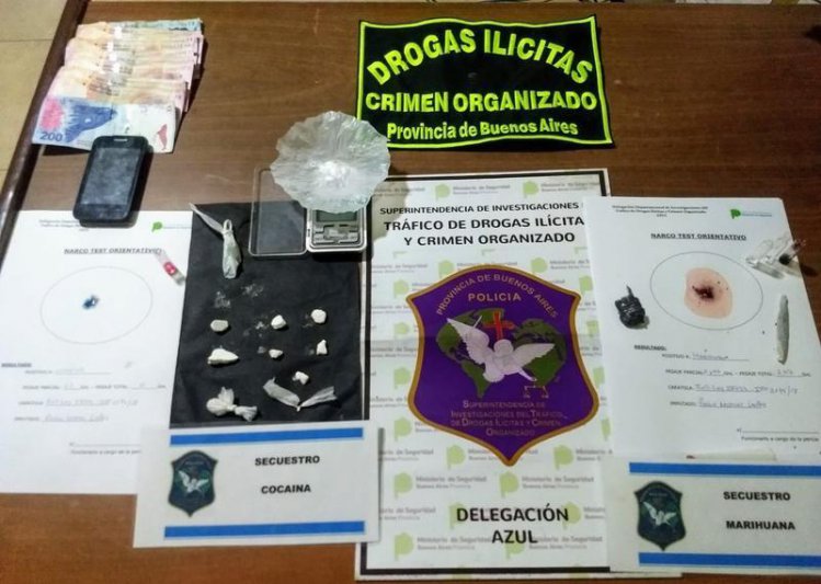 Tres acusados por vender drogas  que ahora permanecen detenidos