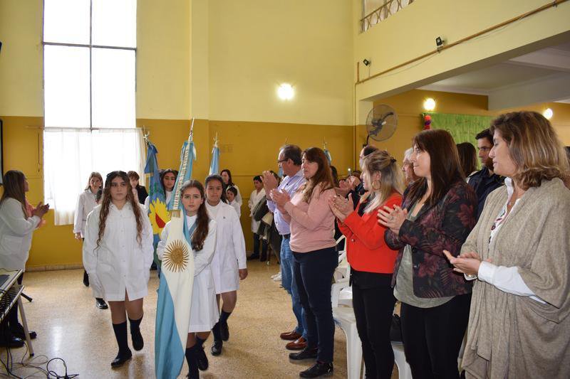 Acto por el Día del Maestro en la Escuela Nº 1