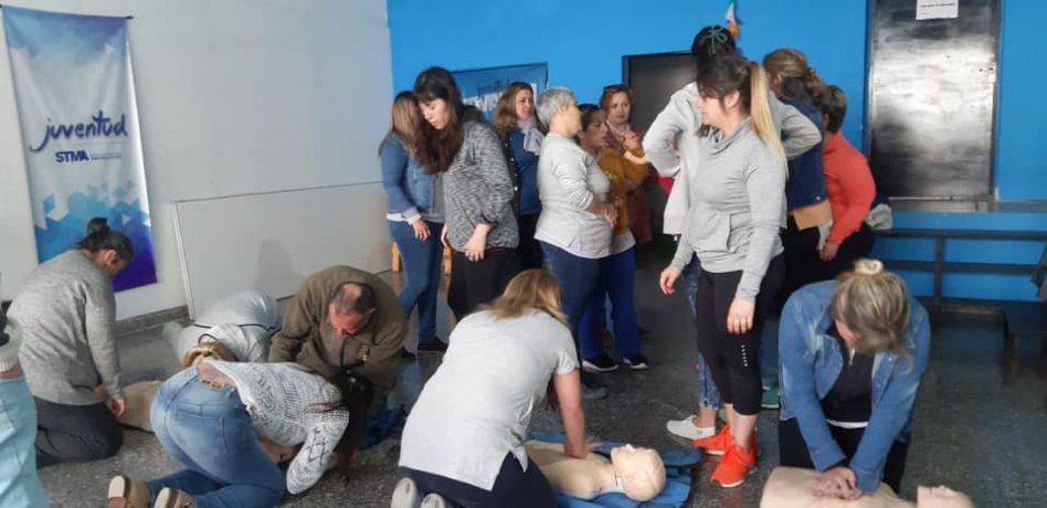 Curso de RCP para docentes municipales