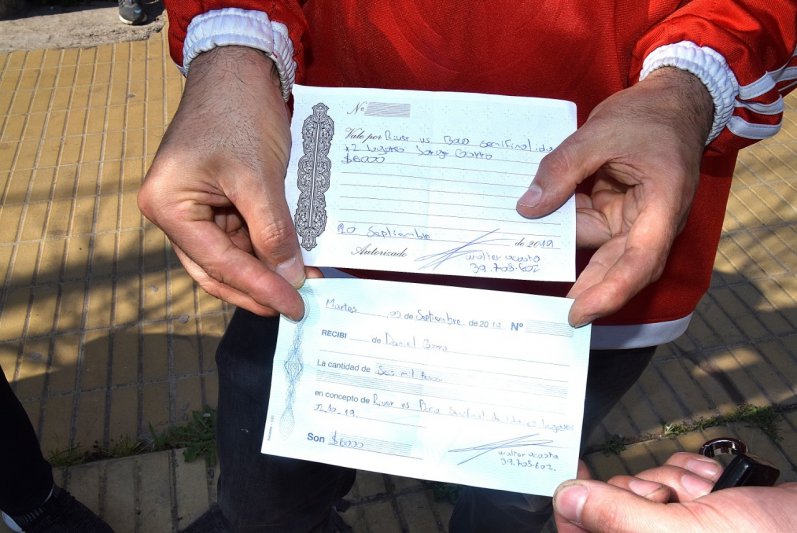Hinchas de River afirman que fueron estafados