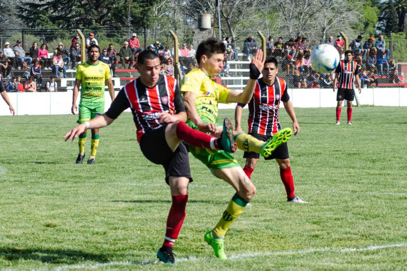 Chacarita y Alumni, los punteros