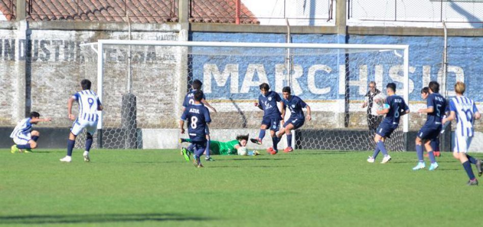 Azul tuvo una mala tarde y cayó ante 25 de Mayo