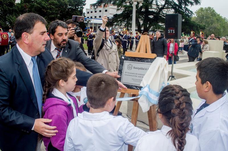 Se celebraron los 80 años de la plaza San Martín