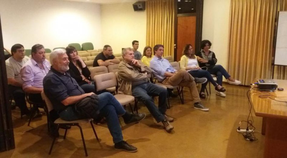 Se realizó la charla informativa sobre el "Taller para artistas Emprendedores"
