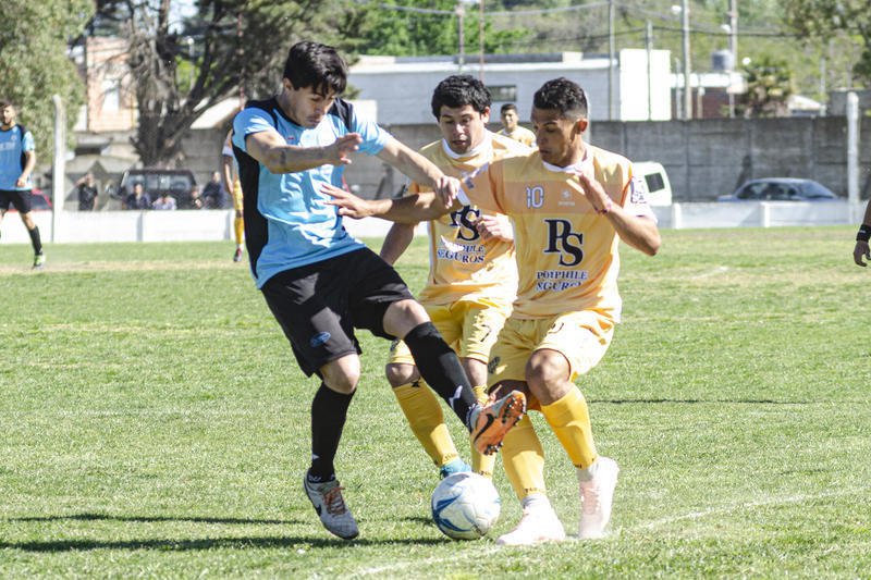 Alumni y Chacarita, los primeros clasificados