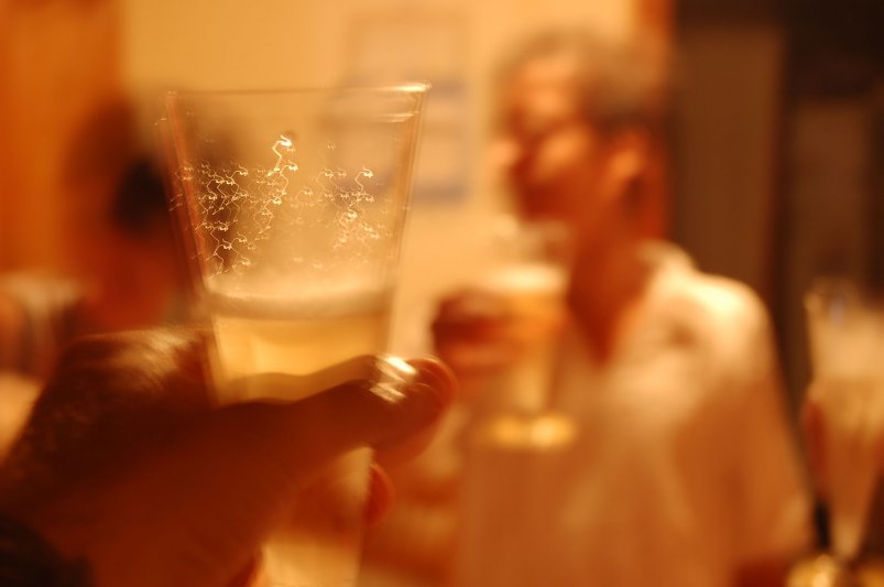 Casi la mitad de los chicos empieza a consumir alcohol entre los 12 y los 15 años