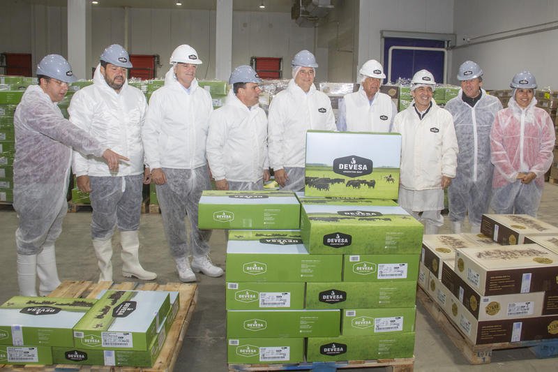 Salió el primer despacho de cortes  de carne vacuna con destino a China