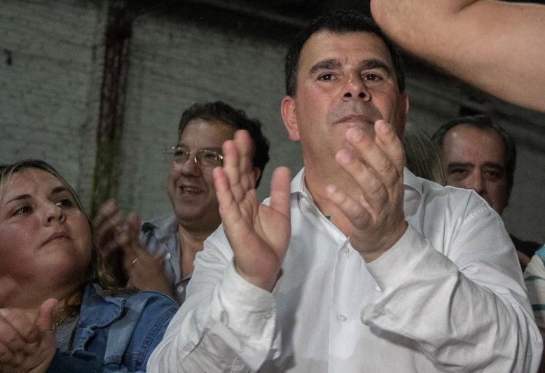 "Asumo el compromiso de estar trabajando por Azul, no  sólo en estos cuatro años sino hasta el último día de mi vida"