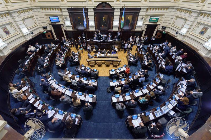 Nueva Legislatura: muchas caras nuevas, intendentes que se mudan y pocos caudillos