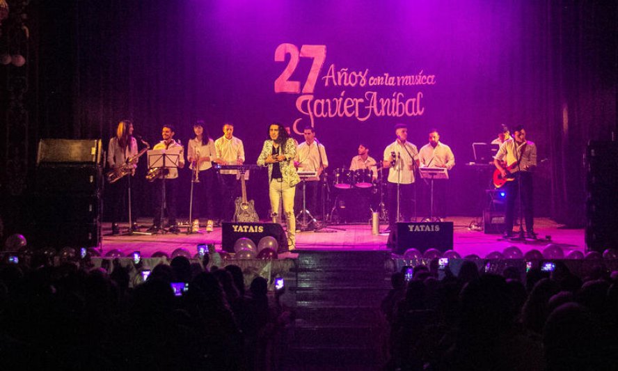 Javier Aníbal celebró sus 27  años con la música en Azul