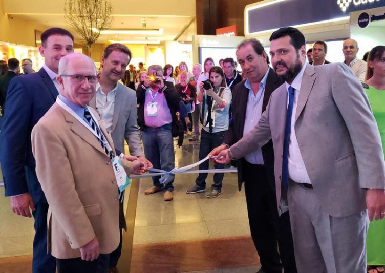 Azul presente en el evento más importante de Acofar