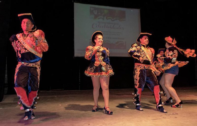 Un recorrido por los 25 años de la  Fiesta de las Colectividades en Azul