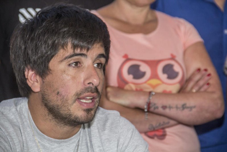 "En Azul peleamos por aumentos al básico y en  blanco por eso no estamos de acuerdo con el bono"