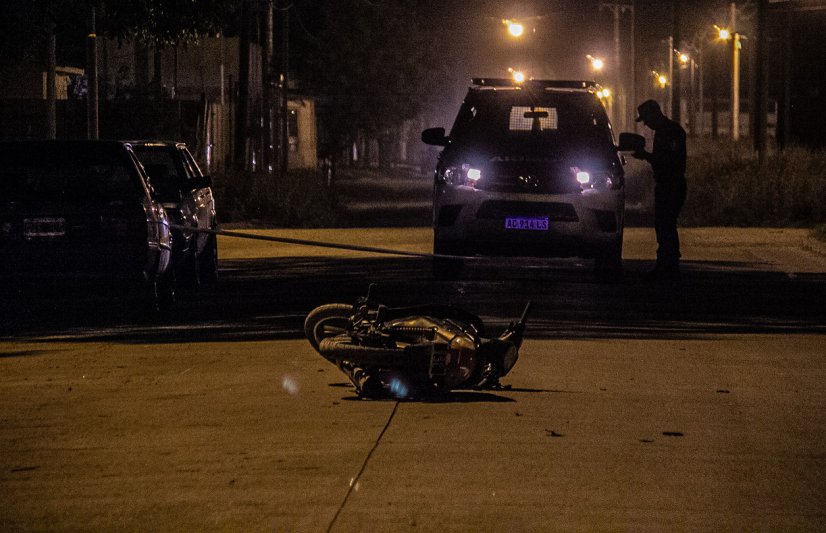 Chocaron dos motos y un hombre resultó gravemente herido