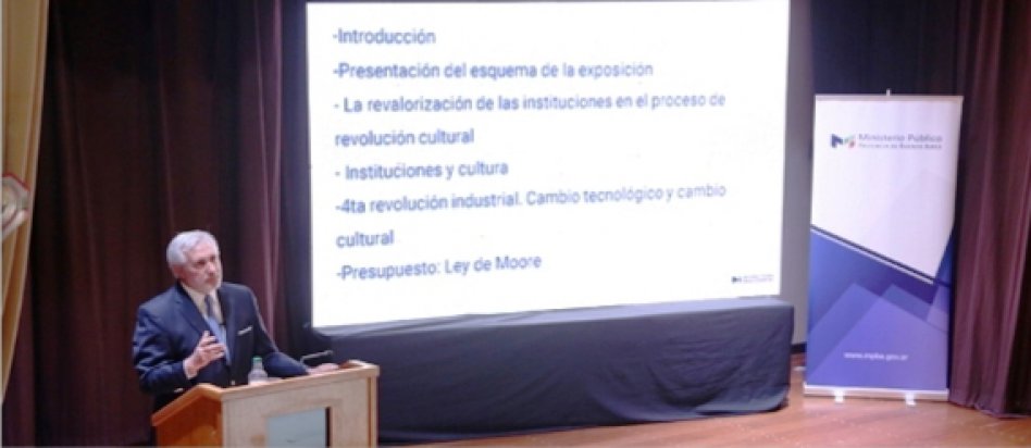 Miembros del Poder Judicial de Azul, en el Encuentro del Ministerio Público Fiscal 