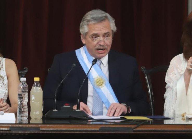 Primeros anuncios de Fernández: intervención de la AFI y reforma judicial