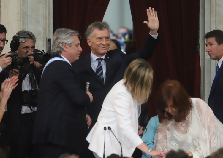 Primeros anuncios de Fernández: intervención de la AFI y reforma judicial