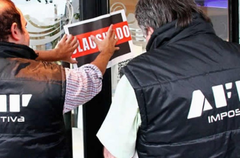 Alertan sobre facturas de compras  truchas en estaciones de servicio