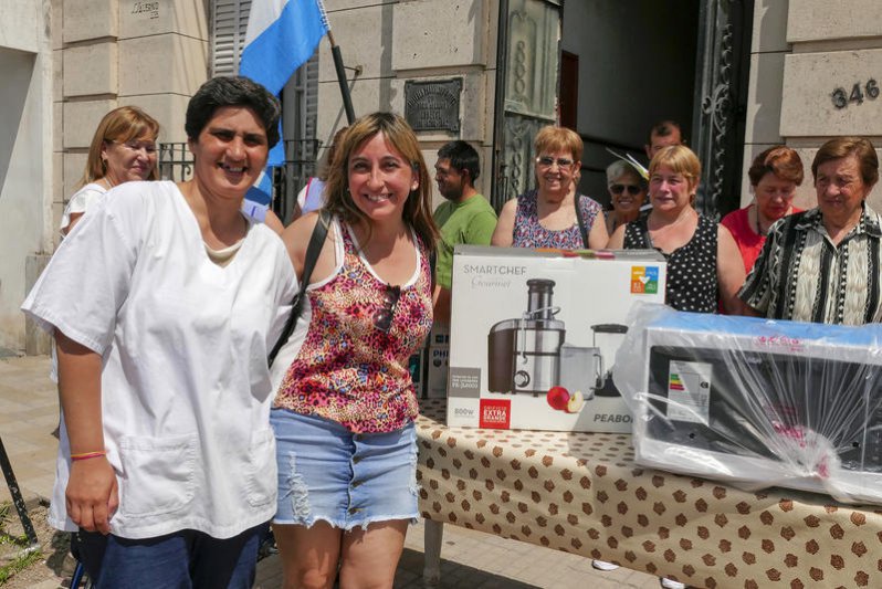 Se entregaron los premios de la rifa de Camecal