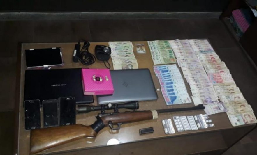 Un hombre fue aprehendido: en su casa  la Policía incautó cocaína y una carabina
