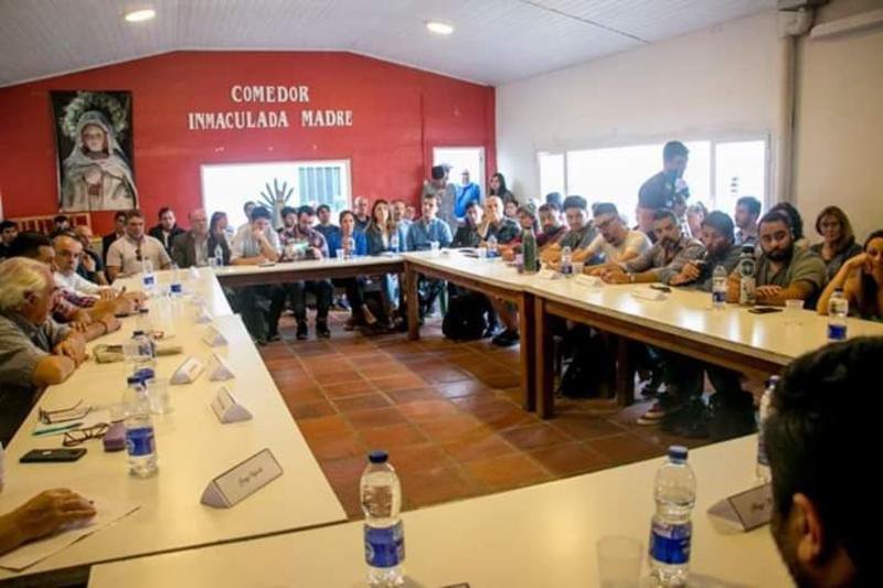 El concejal Joaquín Propato, en la Mesa  por el Trabajo y la Vida Digna en Tandil