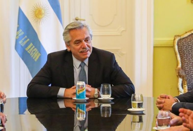 Fernández confirmó que habrá una misión del FMI en los próximos días