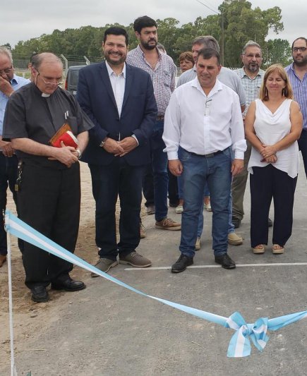 Se inauguró la obra de asfalto del acceso al Frigorífico