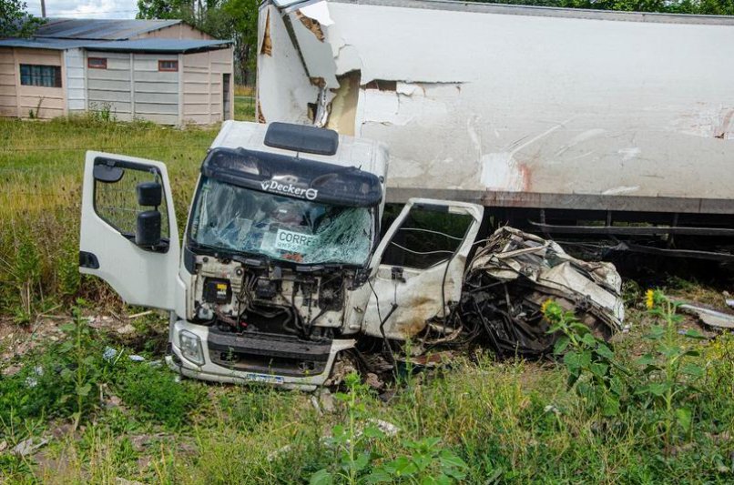 Violento choque entre dos camiones sobre la  Ruta Provincial 51: un muerto y tres heridos 