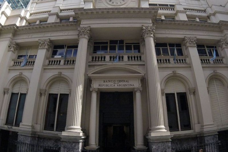 El dólar cerró estable y el Central salió a comprar fuerte
