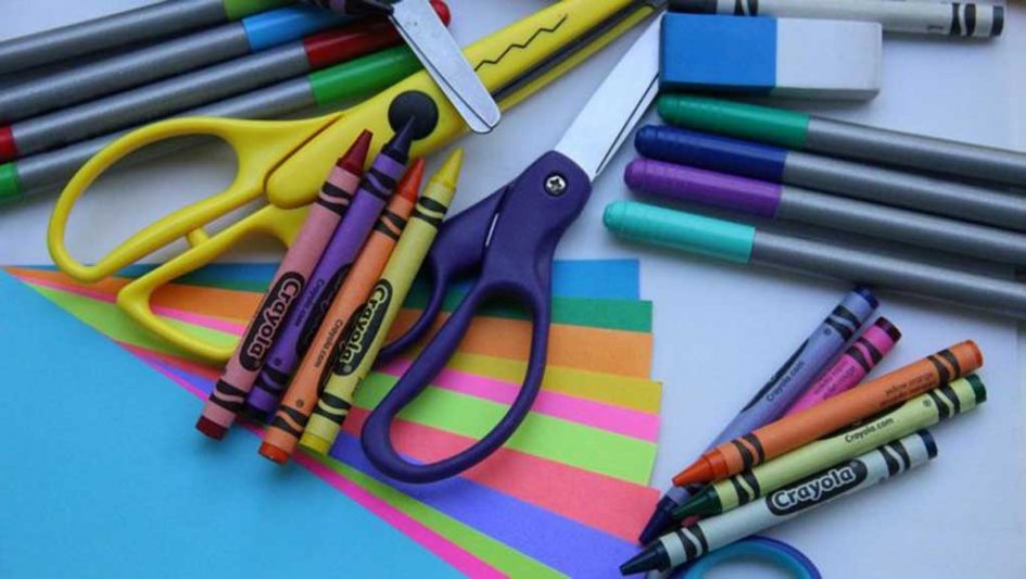 Inscripción para útiles  escolares en la AECA