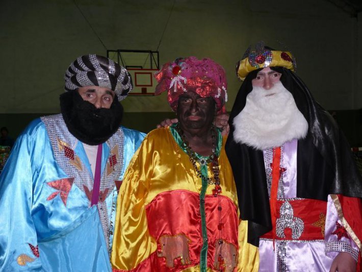Los Reyes Magos regalaron juguetes a los niños