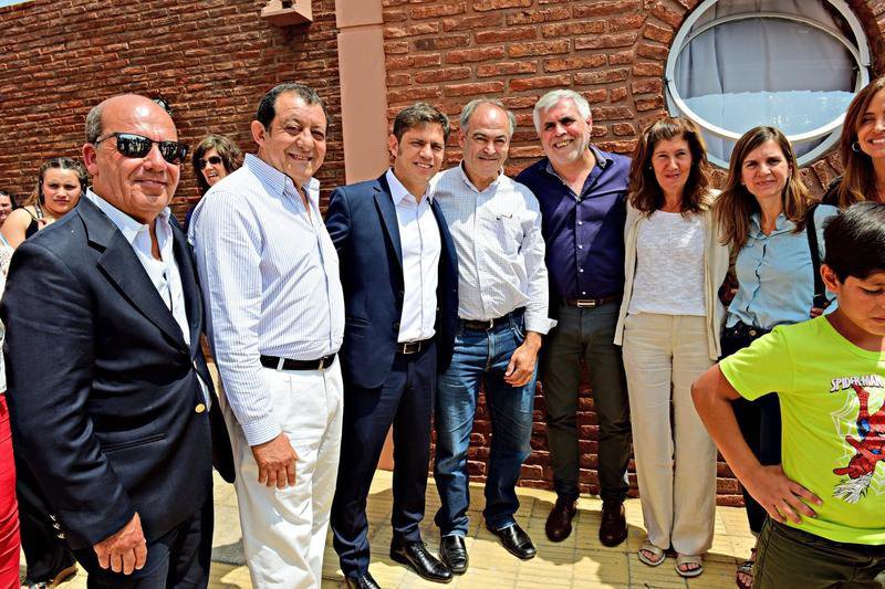 "No hay bonaerenses de primera y de segunda,  no hay intendentes más y menos importantes"