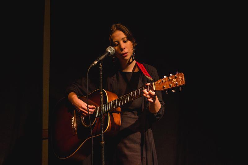 "Otras Noches",  en La Criba