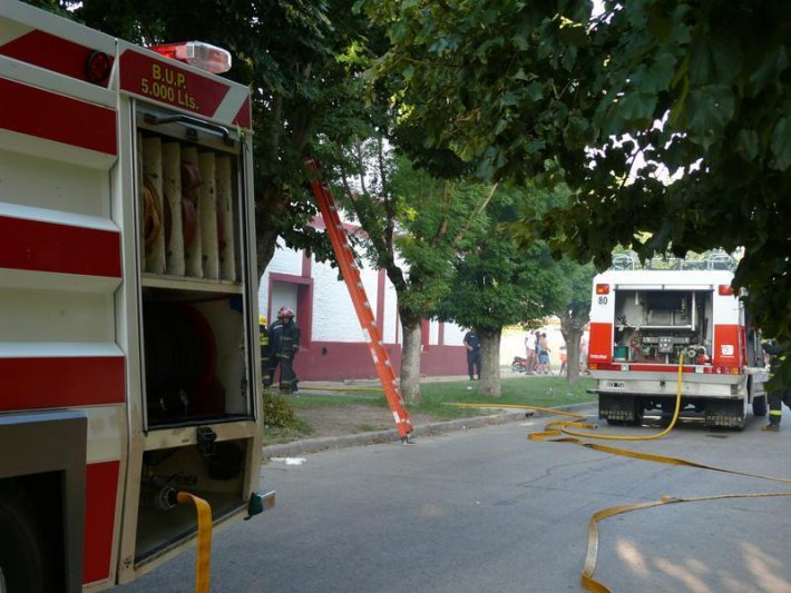 Un incendio destruyó la parrilla  techada en la sede de Jubilados