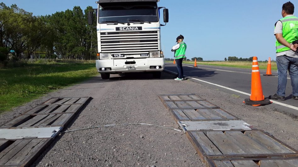 Se realizaron controles de cargas y documentación en Ruta Provincial 51