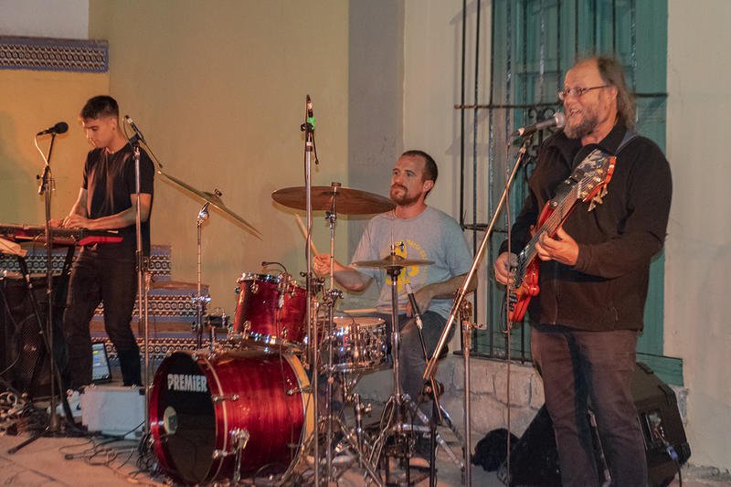 Los azuleños disfrutaron a pleno de la  propuesta cultural Jazz al anochecer