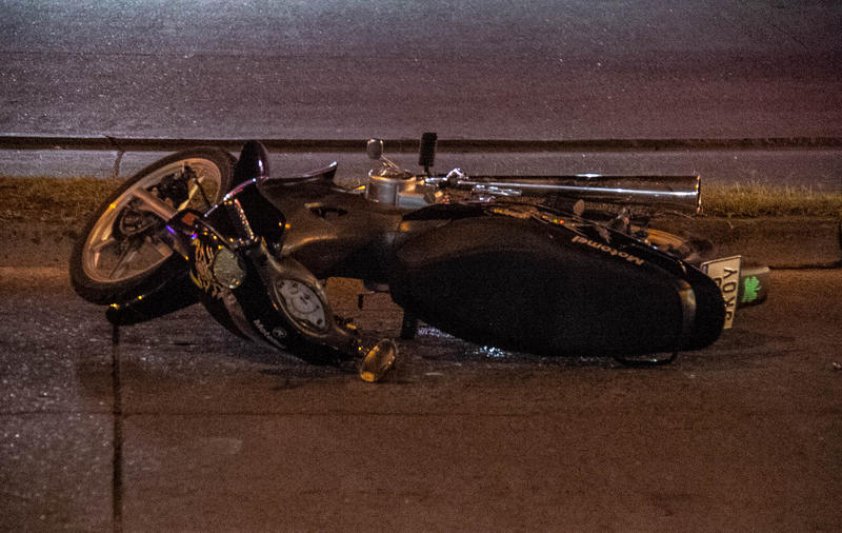 Un octogenario herido al ser atropellado por una moto