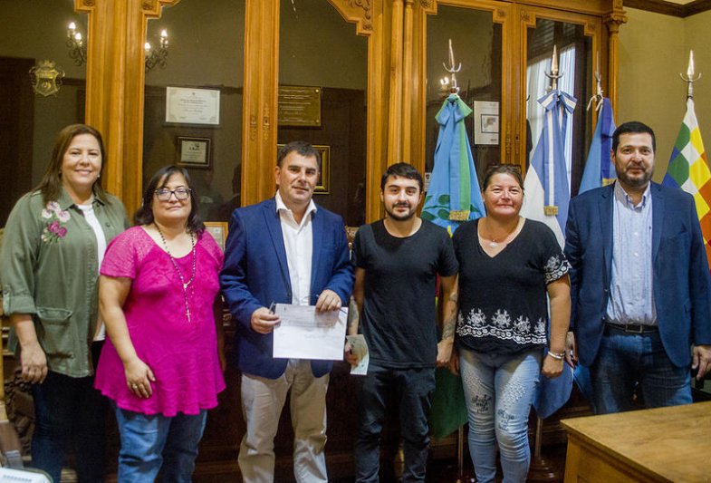Entrega de subsidio para la Asociación Civil Índigo