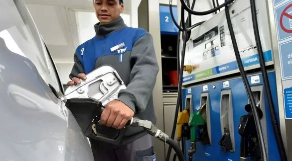 YPF confirmó la rebaja en sus combustibles: cómo quedaron los precios