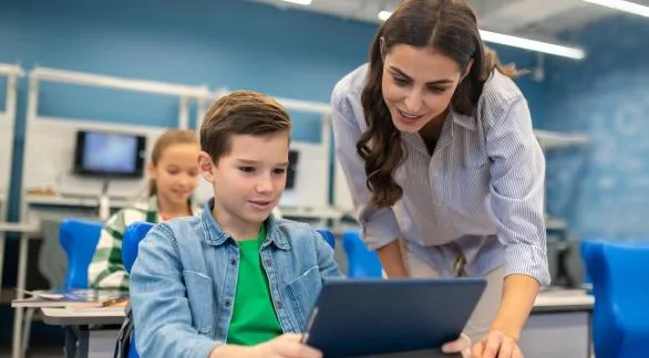 Educación digital: el impacto de las plataformas en línea en las escuelas de Azul