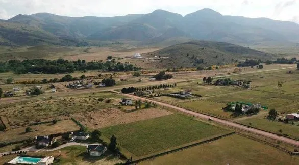 No es Sierra de la Ventana: el pueblo que crece como destino serrano y aún pocos conocen