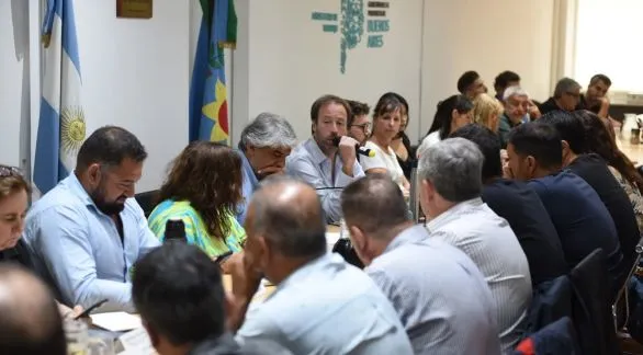 Paritarias: se postergó para el miércoles la reunión entre Provincia y los gremios estatales