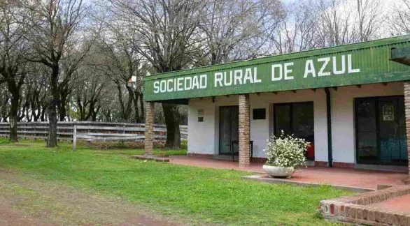 Denunció que le robaron pesos y dólares cuando vino a un remate de hacienda en Azul