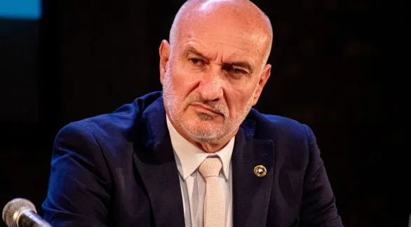 Por dos votos de diferencia, Marcelo Aba  fue reelecto como rector de la UNICEN