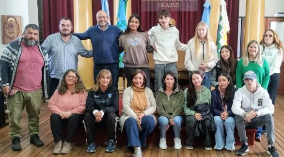 Jóvenes del Programa Envión de Cachari visitaron el Concejo Deliberante