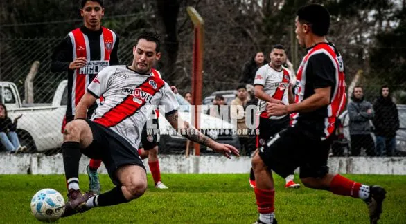 Chacarita ganó y continúa como líder 