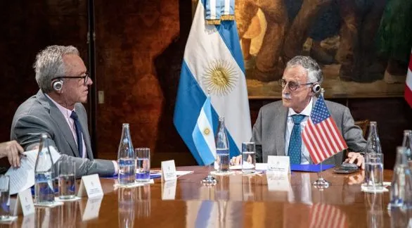 El Gobierno avanzará en una reforma del sistema sanitario y confirmó la salida de la OMS